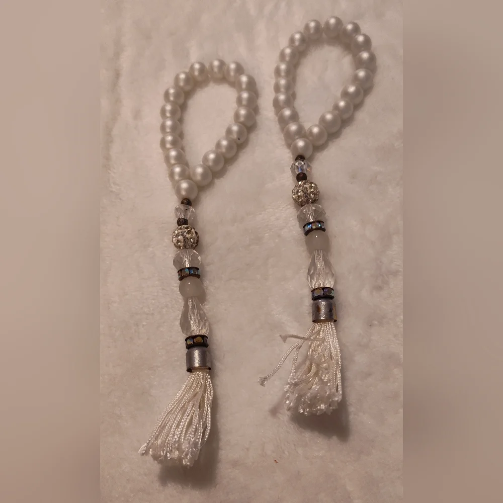 Elegant White Pearl Necklace